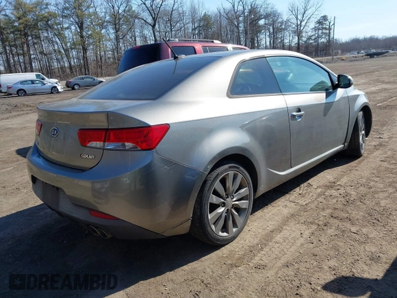 2011 Kia Forte SX с VIN KNAFW6A32B5368820, выставлен на аукционе IAAI как лот 41703308 с пробегом 184 715 миль миль и . История ставок и продаж доступна на DreamBid. Изображение 4.
