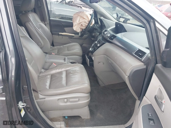 2011 Honda Odyssey Touring with VIN 5FNRL5H95BB007514, listed as a IAAI auction lot 41402516 with 281,032 mi miles. Bid and sale history available at carsss.com. Image 5.