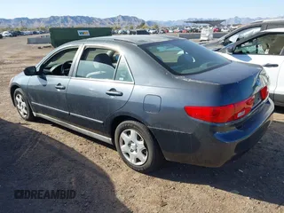 2005 Honda Accord LX z VIN 3HGCM56445G711925, wystawiony jako IAAI lot #41766803 z przebiegiem 271 714 mil mil oraz . Historia ofert i sprzedaży dostępna na DreamBid. Obrazek 3.
