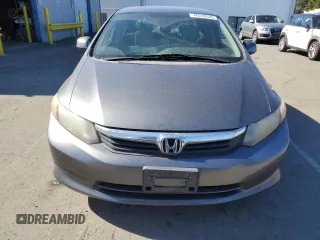 2012 Honda Civic LX z VIN 2HGFB2F53CH324712, wystawiony jako Copart lot #46248345 z przebiegiem 316 459 mil mil oraz Szkoda całkowita • Salvage title. Historia ofert i sprzedaży dostępna na DreamBid. Obrazek 5.