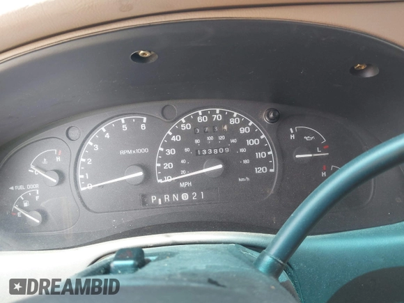 1998 Ford Explorer XLT z VIN 1FMZU32E1WUC16667, wystawiony jako IAAI lot #41935780 z przebiegiem 133 809 mil mil oraz . Historia ofert i sprzedaży dostępna na DreamBid. Obrazek 7.