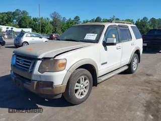 2008 Ford Explorer Eddie Bauer z VIN 1FMEU74E68UA27261, wystawiony jako IAAI lot #42319092 z przebiegiem 226 551 mil mil oraz . Historia ofert i sprzedaży dostępna na DreamBid. Obrazek 2.