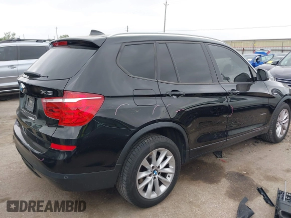 2017 BMW X3 xDrive28i z VIN 5UXWX9C32H0T16557, wystawiony jako IAAI lot #41934755 z przebiegiem 131 559 mil mil oraz . Historia ofert i sprzedaży dostępna na DreamBid. Obrazek 4.