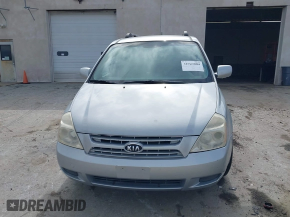 2008 Kia Sedona with VIN KNDMB133086255036, listed as a IAAI auction lot 41923884 with 269,470 mi miles. Bid and sale history available at carsss.com. Image 12.