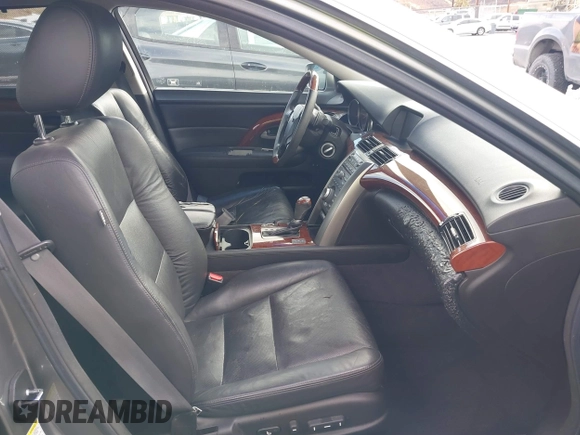 2009 Acura RL Tech Pkg with VIN JH4KB26629C000859, listed as a IAAI auction lot 41539982 with 206,401 mi miles. Bid and sale history available at carsss.com. Image 5.