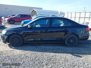 2014 Volkswagen Jetta Sedan SE with VIN 3VWD07AJ8EM370213, listed as a IAAI auction lot 41460059 with 102,448 mi miles. Bid and sale history available at carsss.com. Image 14.