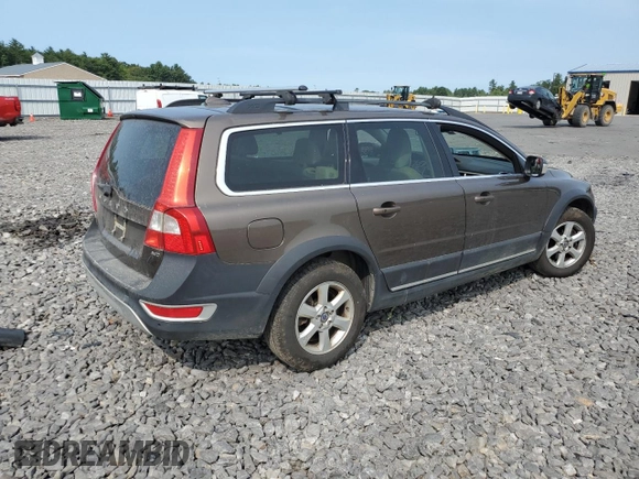 2013 Volvo XC70 3.2L with VIN YV4940BZ6D1168035, listed as a Copart auction lot 71099204 with 132,360 mi miles and Salvage Title. Bid and sale history available at DreamBid. Image 3.