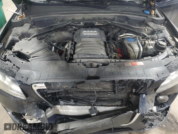 2010 Audi Q5 Premium with VIN WA1CKAFP7AA043807, listed as a Copart auction lot 84631444 with 205,371 mi miles and Non Repairable. Bid and sale history available at carsss.com. Image 12.
