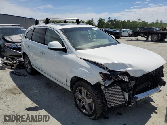 2014 Audi Q7 Premium Plus with VIN WA1LMAFE6ED012514, listed as a Copart auction lot 57918725 with 135,645 mi miles and Salvage title. Bid and sale history available at DreamBid. Image 4.