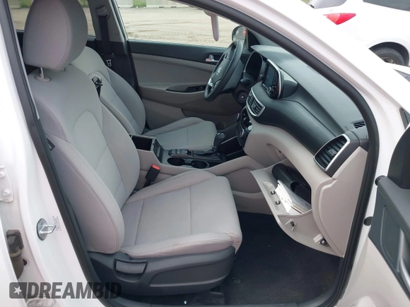 2020 Hyundai Tucson SE z VIN KM8J23A4XLU118308, wystawiony jako IAAI lot #42124044 z przebiegiem 52 416 mil mil oraz . Historia ofert i sprzedaży dostępna na DreamBid. Obrazek 5.