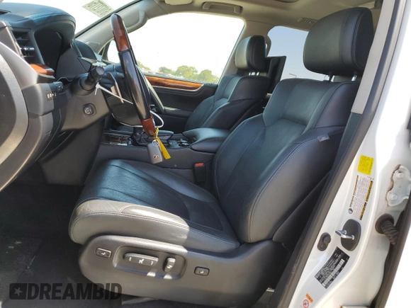 2018 Lexus LX 570 z VIN JTJHY7AX0J4266433, wystawiony jako Copart lot #61072775 z przebiegiem 113 510 mil mil oraz Czysty tytuł • Clean title. Historia ofert i sprzedaży dostępna na DreamBid. Obrazek 7.