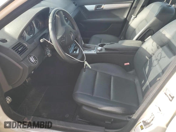 2008 Mercedes-Benz C 300 Sport с VIN WDDGF54X98F193023, выставлен на аукционе Copart как лот 62825395 с пробегом 45 269 миль миль и Списание • Salvage title. История ставок и продаж доступна на DreamBid. Изображение 7.