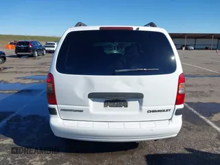 2004 Chevrolet Venture LS with VIN 1GNDX03E24D177501, listed as a IAAI auction lot 41506645 with 190,380 mi miles. Bid and sale history available at carsss.com. Image 17.