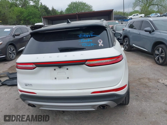 2020 Lincoln Corsair Standard z VIN 5LMCJ1C9XLUL01987, wystawiony jako IAAI lot #42044327 z przebiegiem 98 963 mil mil oraz . Historia ofert i sprzedaży dostępna na DreamBid. Obrazek 17.