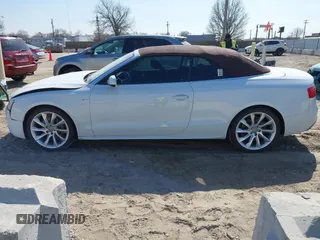 2015 Audi A5 Premium Plus z VIN WAUMFAFH3FN001641, wystawiony jako IAAI lot #41781985 z przebiegiem 44 229 mil mil oraz . Historia ofert i sprzedaży dostępna na DreamBid. Obrazek 14.