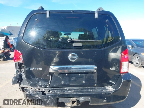 2007 Nissan Pathfinder S z VIN 5N1AR18U47C636190, wystawiony jako IAAI lot #42200265 z przebiegiem 228 221 mil mil oraz . Historia ofert i sprzedaży dostępna na DreamBid. Obrazek 17.