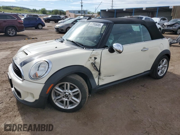 2012 MINI Convertible S z VIN WMWZP3C58CT250629, wystawiony jako Copart lot #57265655 z przebiegiem 99 216 mil mil oraz Szkoda całkowita • Salvage title. Historia ofert i sprzedaży dostępna na DreamBid. Obrazek 1.