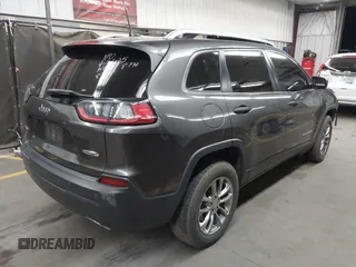 2019 Jeep Cherokee Latitude Plus с VIN 1C4PJMLXXKD315119, выставлен на аукционе IAAI как лот 42111411 с пробегом 92 787 миль миль и . История ставок и продаж доступна на DreamBid. Изображение 4.