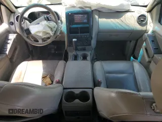 2006 Ford Explorer XLT z VIN 1FMEU73E26UB16775, wystawiony jako Copart lot #54135505 z przebiegiem 190 947 mil mil oraz Szkoda całkowita • Salvage title. Historia ofert i sprzedaży dostępna na DreamBid. Obrazek 8.