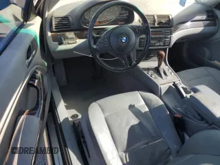 2002 BMW 3 Series 330Ci with VIN WBABN53492JU38225, listed as a Copart auction lot 41881915 with 207,862 mi miles and Salvage Title. Bid and sale history available at carsss.com. Image 8.