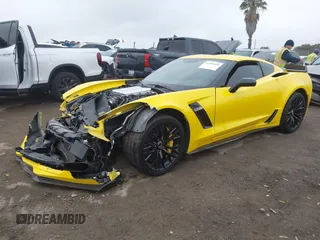 2015 Chevrolet Corvette Z06 3LZ z VIN 1G1YU2D67F5603369, wystawiony jako IAAI lot #42193440 z przebiegiem 17 618 mil mil oraz . Historia ofert i sprzedaży dostępna na DreamBid. Obrazek 2.