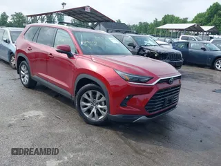 2025 Toyota Highlander Hybrid XLE with VIN 5TDACAB57SS036097, listed as a IAAI auction lot 42461443 with 4,688 mi miles and . Bid and sale history available at DreamBid. Image 1.