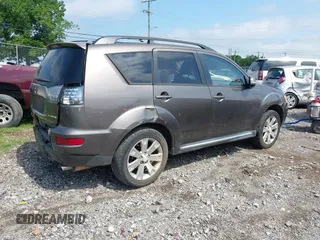 2010 Mitsubishi Outlander SE with VIN JA4AS3AW0AZ002972, listed as a IAAI auction lot 42220473 with 225,584 mi miles and . Bid and sale history available at DreamBid. Image 4.