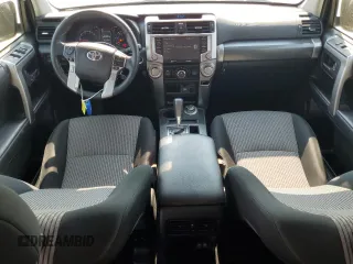 2022 Toyota 4Runner SR5 z VIN JTEMU5JR3N6023532, wystawiony jako Copart lot #63680825 z przebiegiem 83 672 mil mil oraz Szkoda całkowita • Salvage title. Historia ofert i sprzedaży dostępna na DreamBid. Obrazek 8.