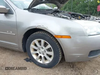 2008 Mercury Milan with VIN 3MEHM07158R649714, listed as a IAAI auction lot 42513695 with 131,801 mi miles and . Bid and sale history available at DreamBid. Image 6.