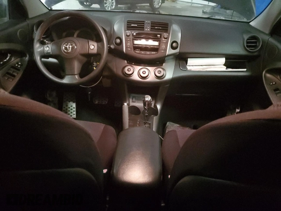 2010 Toyota RAV4 Sport с VIN JTMRK4DV9A5096214, выставлен на аукционе Copart как лот 84864144 с пробегом 78 864 миль миль и Списание • Salvage title. История ставок и продаж доступна на DreamBid. Изображение 8.