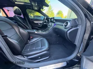 2019 Mercedes-Benz C 300 with VIN 55SWF8DB3KU287744, listed as a Copart auction lot 55195355 with 99,216 mi miles and Clean Title. Bid and sale history available at DreamBid. Image 5.