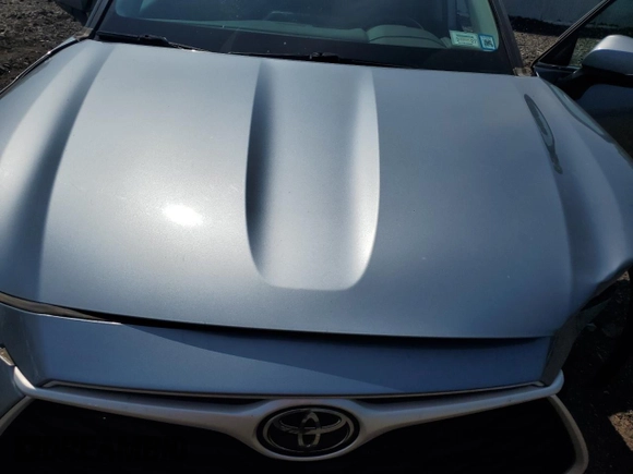 2020 Toyota Highlander LE z VIN 5TDBZRBH3LS014952, wystawiony jako Copart lot #60705475 z przebiegiem 47 186 mil mil oraz Szkoda całkowita • Salvage title. Historia ofert i sprzedaży dostępna na DreamBid. Obrazek 12.