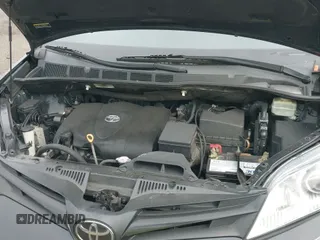 2018 Toyota Sienna L with VIN 5TDZZ3DC3JS931321, listed as a IAAI auction lot 43270679 with 182,158 mi miles and . Bid and sale history available at DreamBid. Image 19.