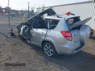 2011 Toyota RAV4 Limited с VIN 2T3DF4DVXBW127124, выставлен на аукционе IAAI как лот 41102894 с пробегом Не указан миль и . История ставок и продаж доступна на DreamBid. Изображение 3.