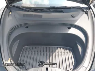 2023 Tesla Model 3 z VIN 5YJ3E1EA0PF571330, wystawiony jako IAAI lot #42198817 z przebiegiem 39 682 mil mil oraz . Historia ofert i sprzedaży dostępna na DreamBid. Obrazek 10.