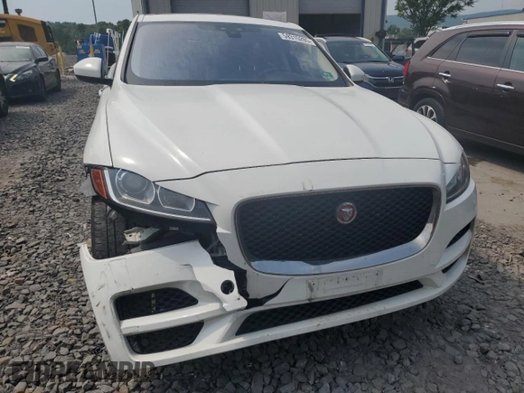2018 Jaguar F-Pace 30t Premium z VIN SADCJ2GX6JA235205, wystawiony jako Copart lot #59315285 z przebiegiem 134 103 mil mil oraz Szkoda całkowita • Salvage title. Historia ofert i sprzedaży dostępna na DreamBid. Obrazek 5.