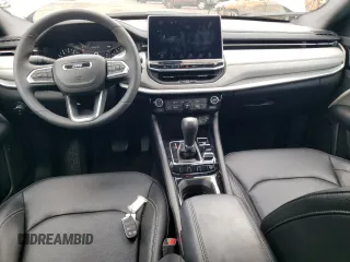 2025 Jeep Compass Limited z VIN 3C4NJDCN5ST525403, wystawiony jako Copart lot #64829565 z przebiegiem 7 790 mil mil oraz Czysty tytuł • Clean title. Historia ofert i sprzedaży dostępna na DreamBid. Obrazek 8.