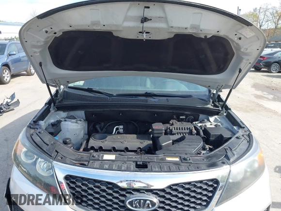 2011 Kia Sorento LX with VIN 5XYKT3A12BG160242, listed as a IAAI auction lot 42220874 with 142,298 mi miles and . Bid and sale history available at carsss.com. Image 10.