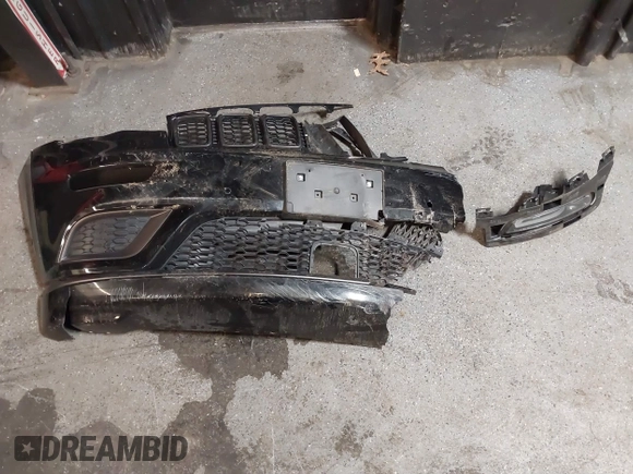 2021 Jeep Grand Cherokee Overland с VIN 1C4RJFCT3MC675438, выставлен на аукционе IAAI как лот 41513791 с пробегом 24 593 миль миль и . История ставок и продаж доступна на DreamBid. Изображение 12.