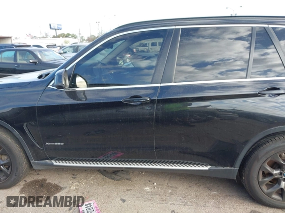 2014 BMW X5 xDrive35d with VIN 5UXKS4C5XE0J95127, listed as a IAAI auction lot 41755847 with 145,539 mi miles. Bid and sale history available at carsss.com. Image 14.