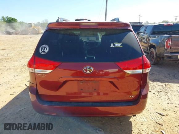 2011 Toyota Sienna LE AAS with VIN 5TDKK3DC5BS002349, listed as a IAAI auction lot 42058258 with 284,140 mi miles. Bid and sale history available at carsss.com. Image 16.