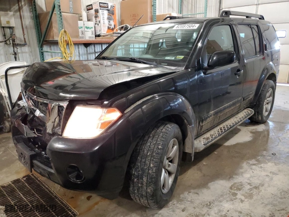 2011 Nissan Pathfinder Silver with VIN 5N1AR1NB5BC624528, listed as a Copart auction lot 82087504 with 161,604 mi miles and Salvage Title. Bid and sale history available at carsss.com. Image 1.