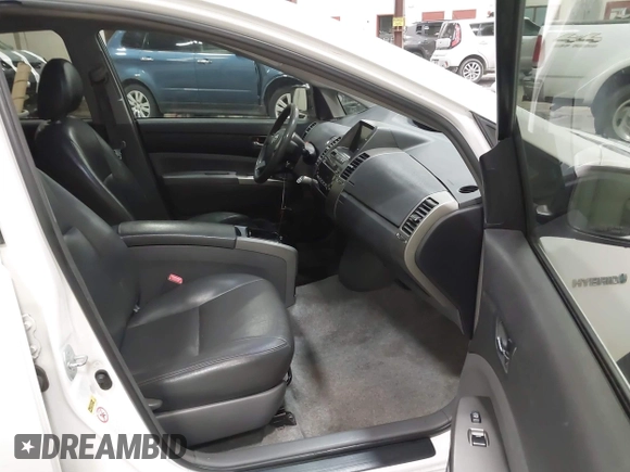 2008 Toyota Prius with VIN JTDKB20U383346328, listed as a IAAI auction lot 41992674 with 280,275 mi miles. Bid and sale history available at carsss.com. Image 5.