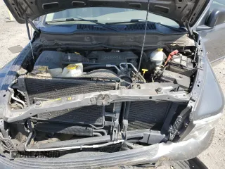 2005 Dodge 1500 SLT z VIN 1D7HU18D05S145030, wystawiony jako Copart lot #60825845 z przebiegiem 91 205 mil mil oraz Szkoda całkowita • Salvage title. Historia ofert i sprzedaży dostępna na DreamBid. Obrazek 11.