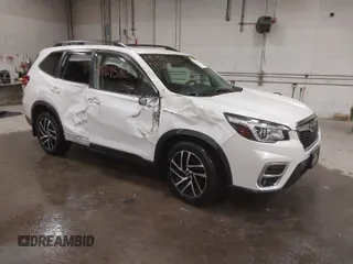 2019 Subaru Forester Limited with VIN JF2SKAUC3KH526772, listed as a IAAI auction lot 41769522 with 35,688 mi miles. Bid and sale history available at carsss.com. Image 1.