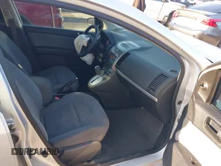 2012 Nissan Sentra S z VIN 3N1AB6AP6CL724881, wystawiony jako IAAI lot #41959859 z przebiegiem 110 858 mil mil oraz . Historia ofert i sprzedaży dostępna na DreamBid. Obrazek 5.