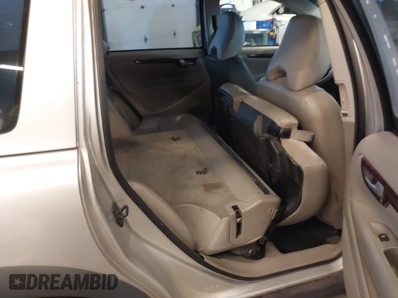 2005 Volvo XC70 with VIN YV1SZ592651196201, listed as a IAAI auction lot 41507550 with 244,252 mi miles and . Bid and sale history available at DreamBid. Image 8.