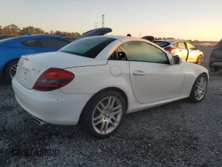 2009 Mercedes-Benz SLK-Class 3.0L with VIN WDBWK54F29F204033, listed as a Copart auction lot 75133864 with 0 mi miles and Salvage Title. Bid and sale history available at carsss.com. Image 3.