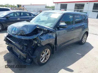 2020 Kia Soul S with VIN KNDJ23AU8L7073811, listed as a IAAI auction lot 39234877 with 42,594 mi miles. Bid and sale history available at carsss.com. Image 17.
