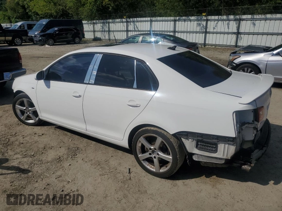 2010 Volkswagen Jetta Wolfsburg Edition with VIN 3VWRJ7AJ2AM060622, listed as a Copart auction lot 72686204 with 146,998 mi miles and Salvage title. Bid and sale history available at DreamBid. Image 2.